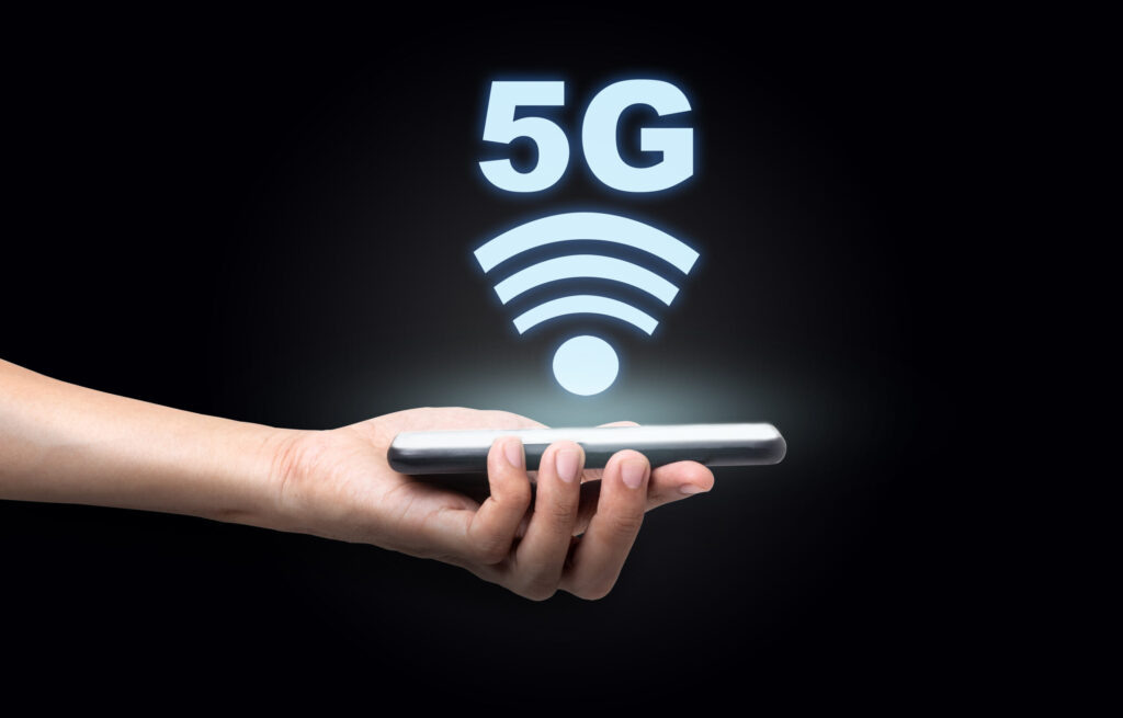 softbank-planeja-carregamento-sem-fio-usando-antenas-5g