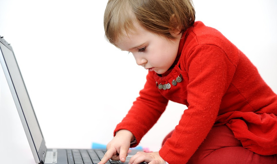 eset-alerta-sobre-os-riscos-de-expor-criancas-nas-redes-sociais