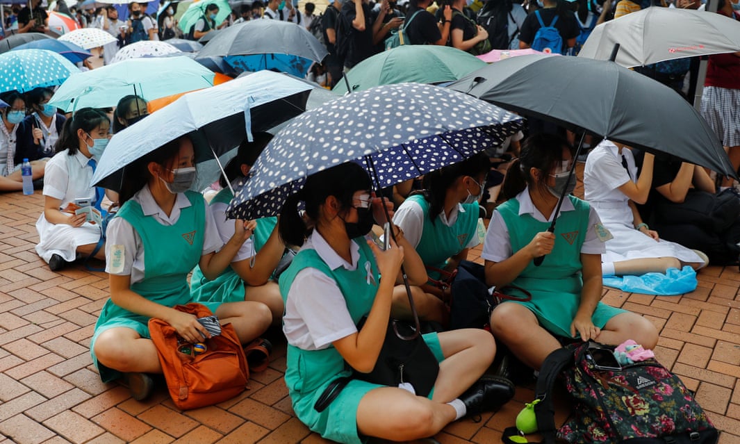 Manifestantes em Hong Kong usam aplicativos de mensagem offline