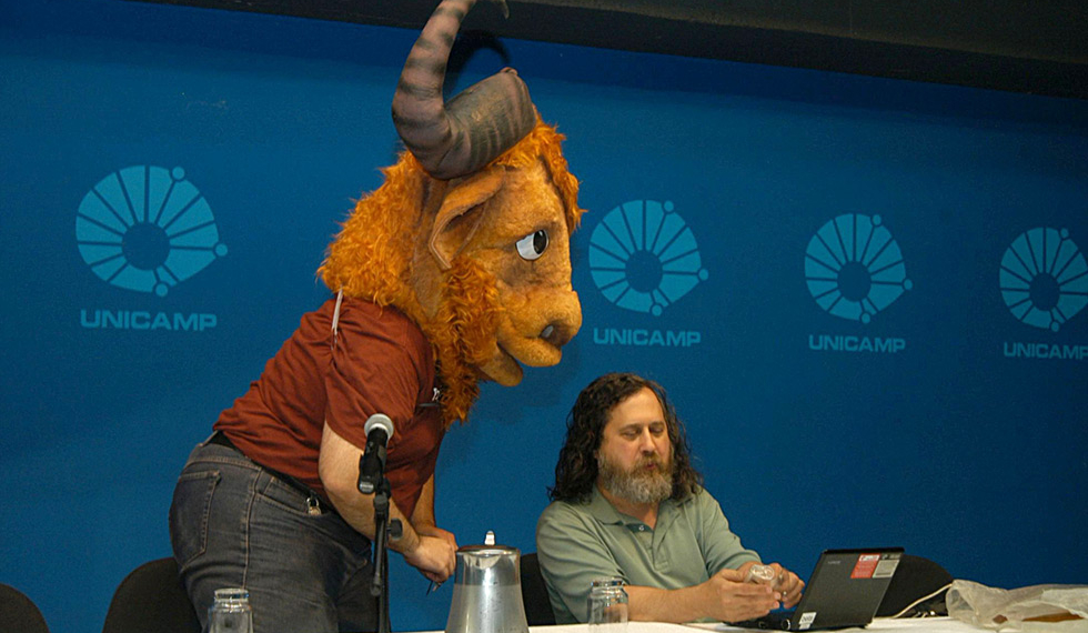 Richard Stallman também renuncia como chefe do projeto GNU?