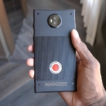 red-hydrogen-o-smartphone-com-camera-de-cinema-e-descontinuado
