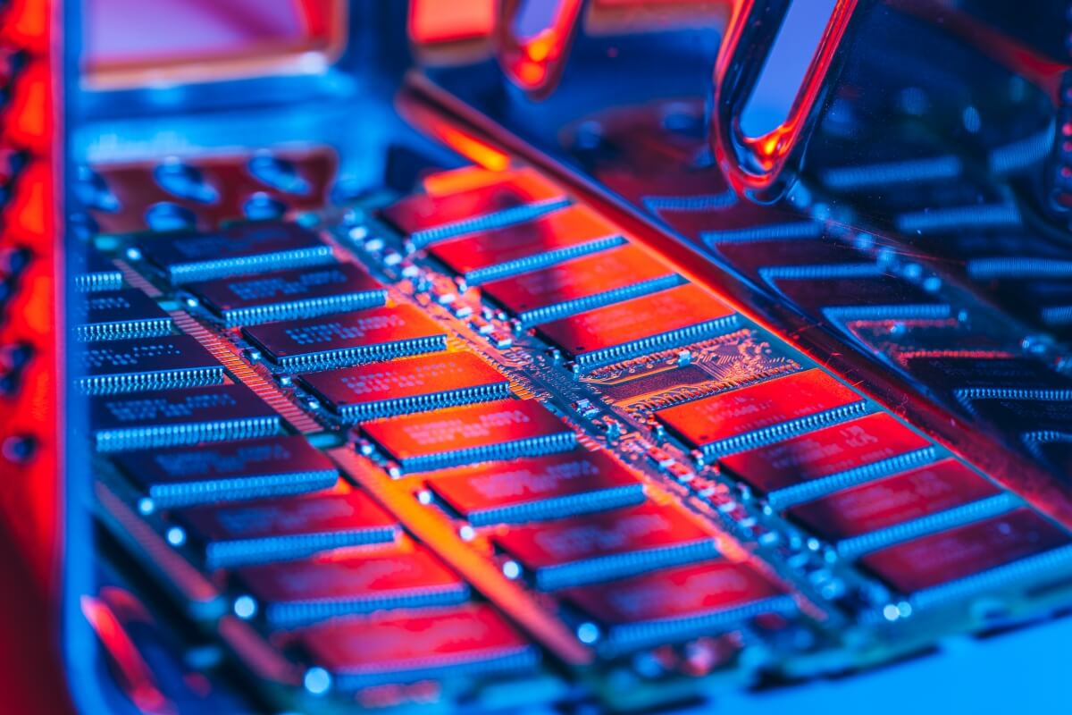 Micron começa a experimentar RDIMMs DDR5 com parceiros do setor