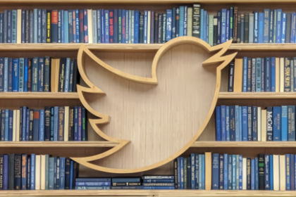 O Twitter testa moderação da comunidade que permite que os usuários sinalizem mentiras de políticos