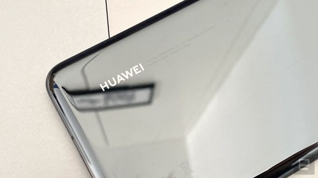 Huawei pode não mais incluir carregadores com novos smartphones