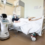 Robôs estão trabalhando em hospital italiano