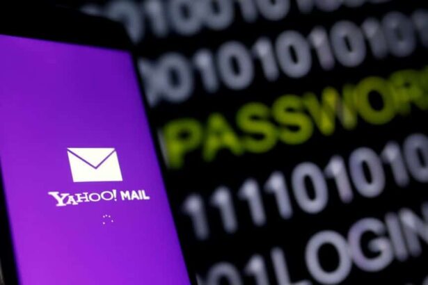 Engenheiro do Yahoo fica livre depois de invadir 6.000 contas em busca de pornografia