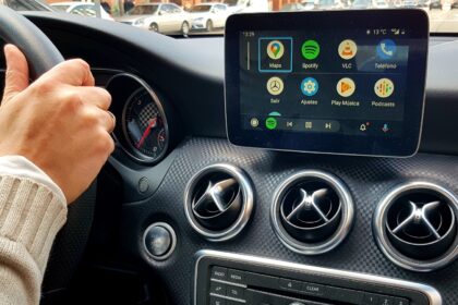 Android Auto e Apple CarPlay: como tirar proveito destes grandes ajudantes
