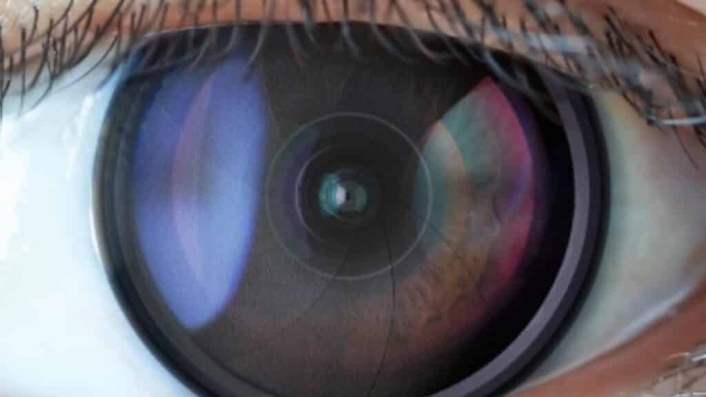 pesquisadores-testam-lentes-de-contato-para-realidade-aumentada-em-humanos