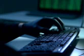 Invasão russa põe em risco normas de segurança cibernética