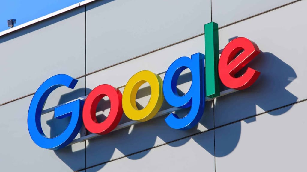 google-bane-173-mil-contas-de-desenvolvedores-em-2022-evitando-muitas-fraudes