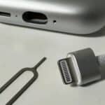 cabo-da-bateria-do-apple-vision-pro-pode-ser-removido-com-ejetor-de-sim