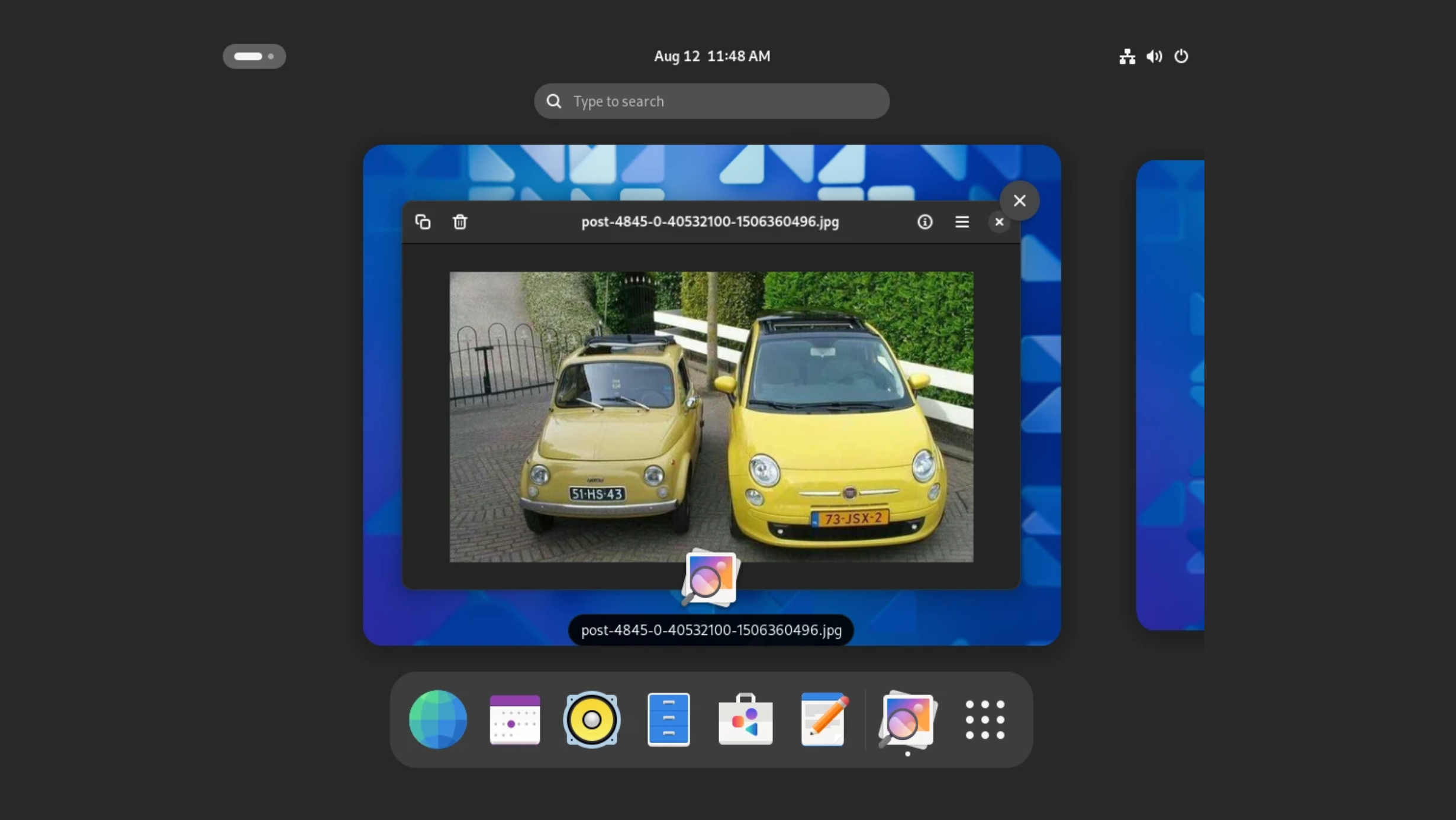 Screenshot do ambiente de desktop do GNOME 47