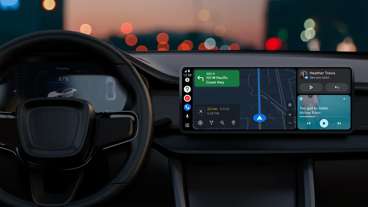 Interface do Android Auto com aplicativos de vídeo e reprodução de áudio enquanto o carro está em movimento