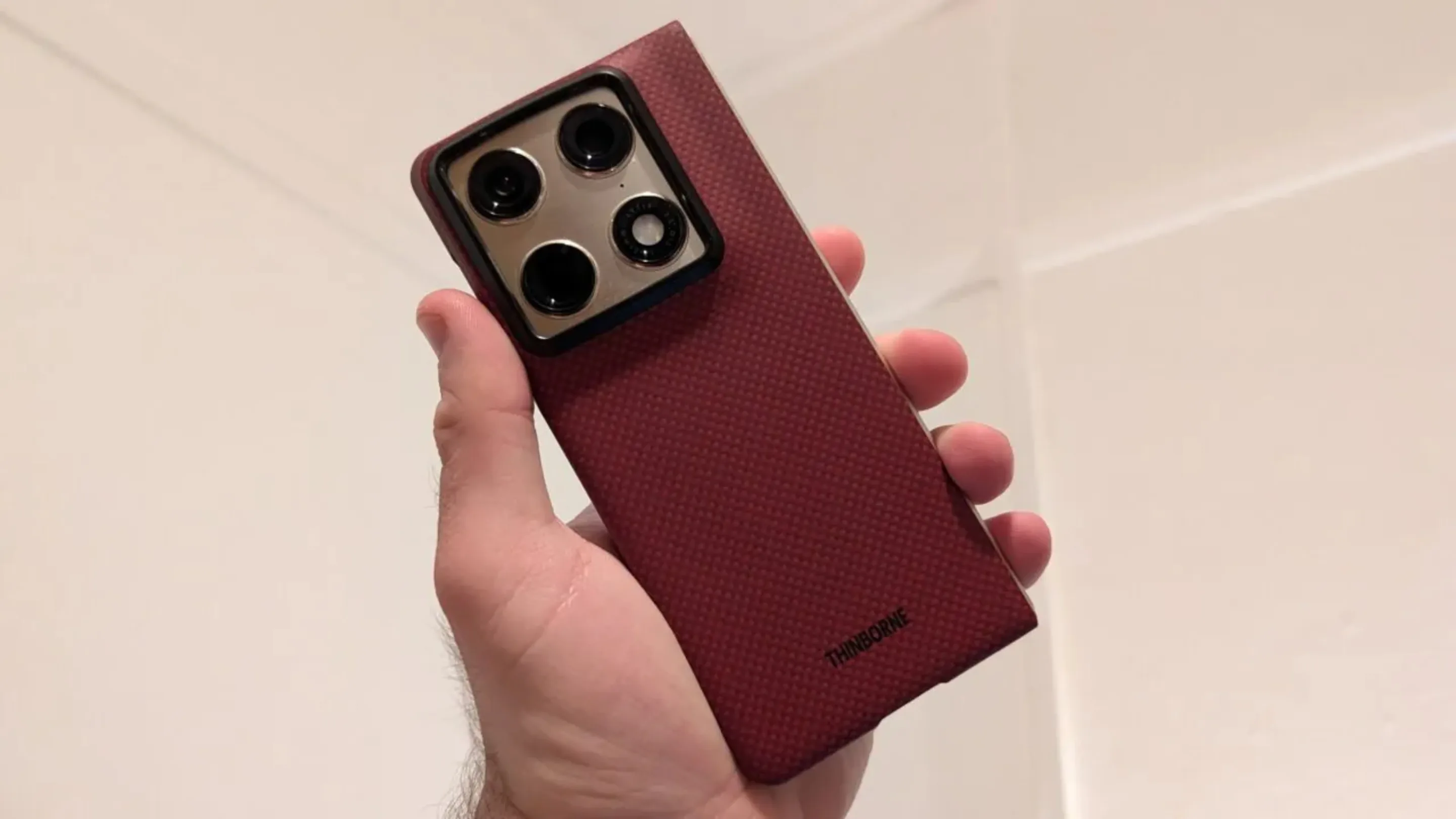 razr fold problema acessorios 2